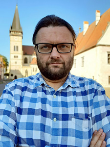 Portrait photo of Marcin Piątek